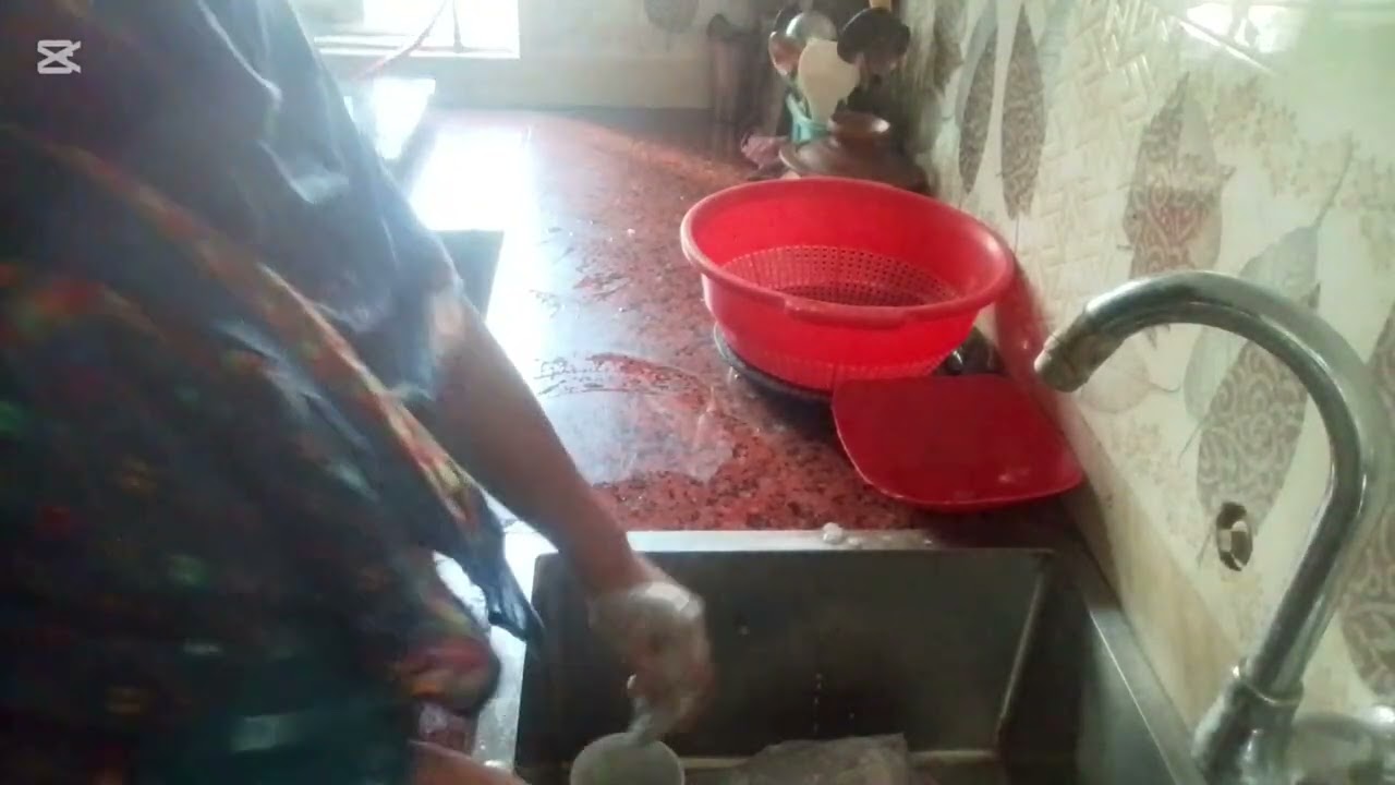 সংসারের ঘরের মহিলাদের নানান কাজ