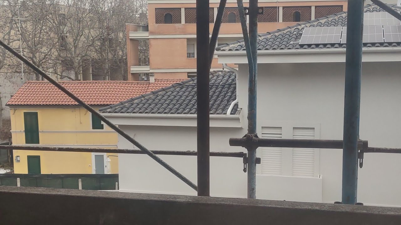 Sei qui a portata, l'attimo in cui ti ho ordinata