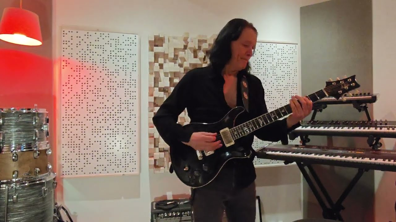 Robben Ford - Blues For Lonnie Johnson (in the studio)