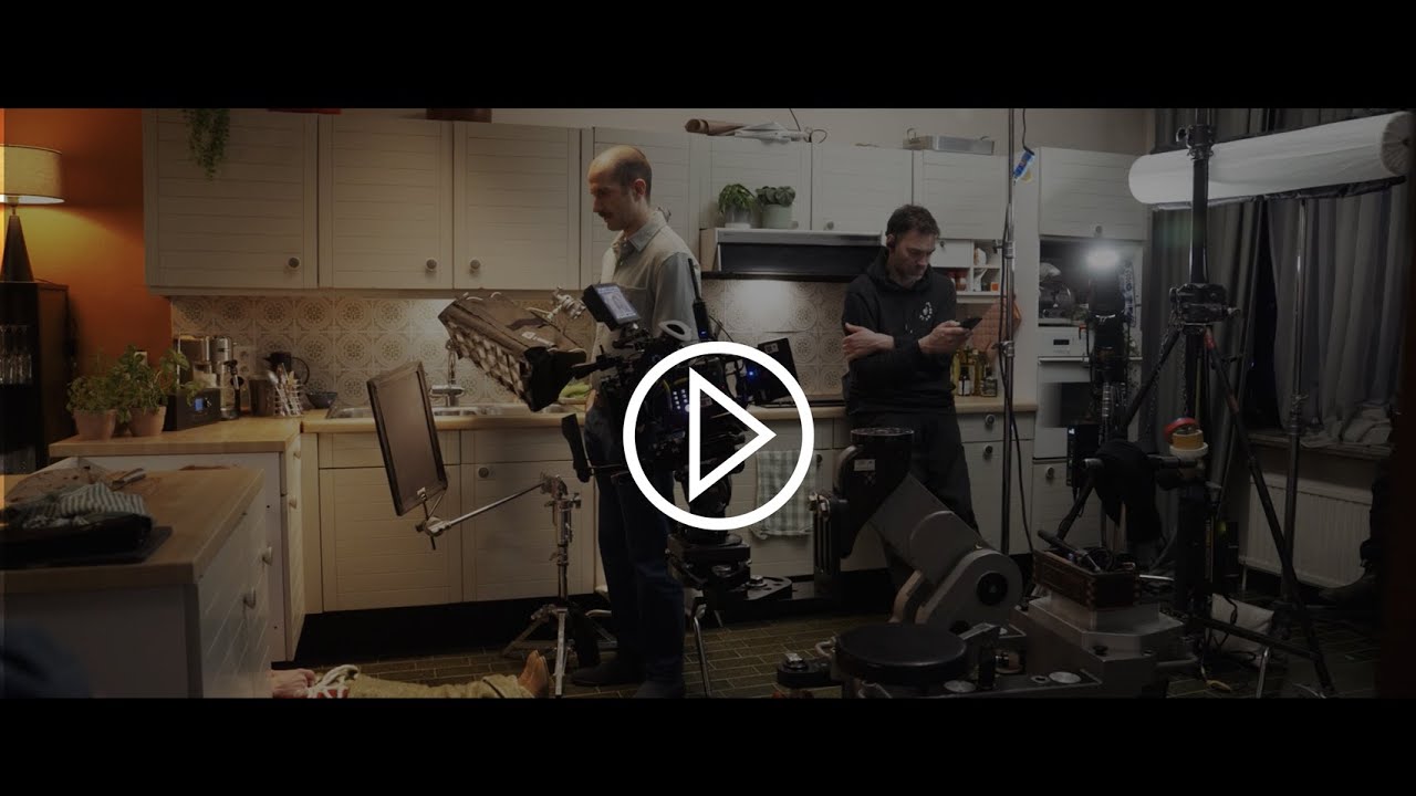 On vous montre ce qui se cache derrière la nouvelle pub Cetelem 🎬