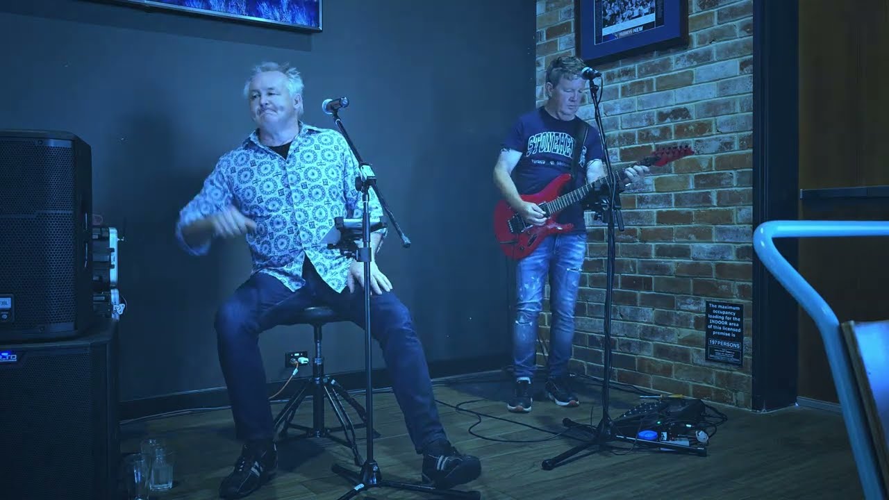 Hitmen   Cornerstone pub canberra Dec 24