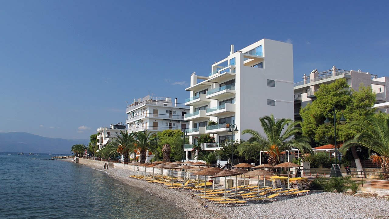 A walk in the city of Agioi Theodoroi / Μια βόλτα στην πόλη των Αγίων Θεοδώρων – 09/2016