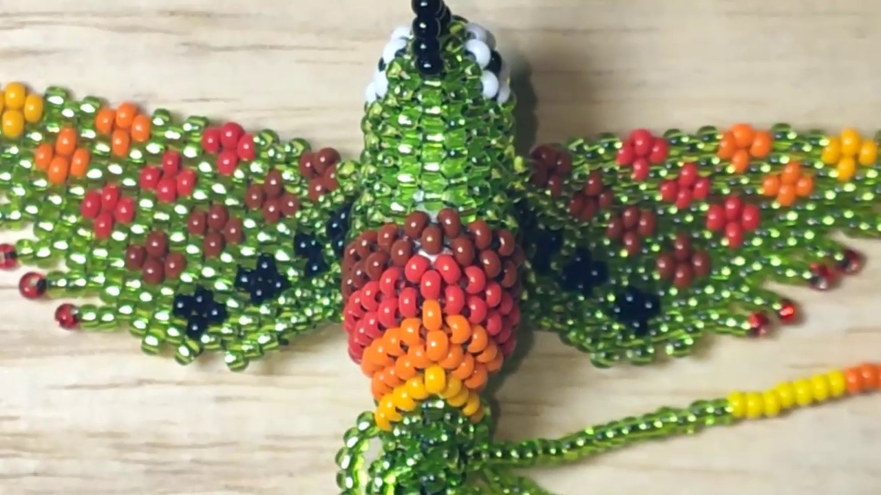 Tutorial colibrí mediano en chaquira o mostacilla. Parte 2/6