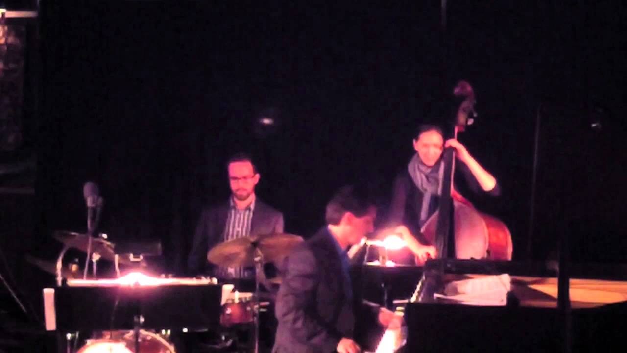 Lori Bell Quartet - 3 Deuce Blues - Bell