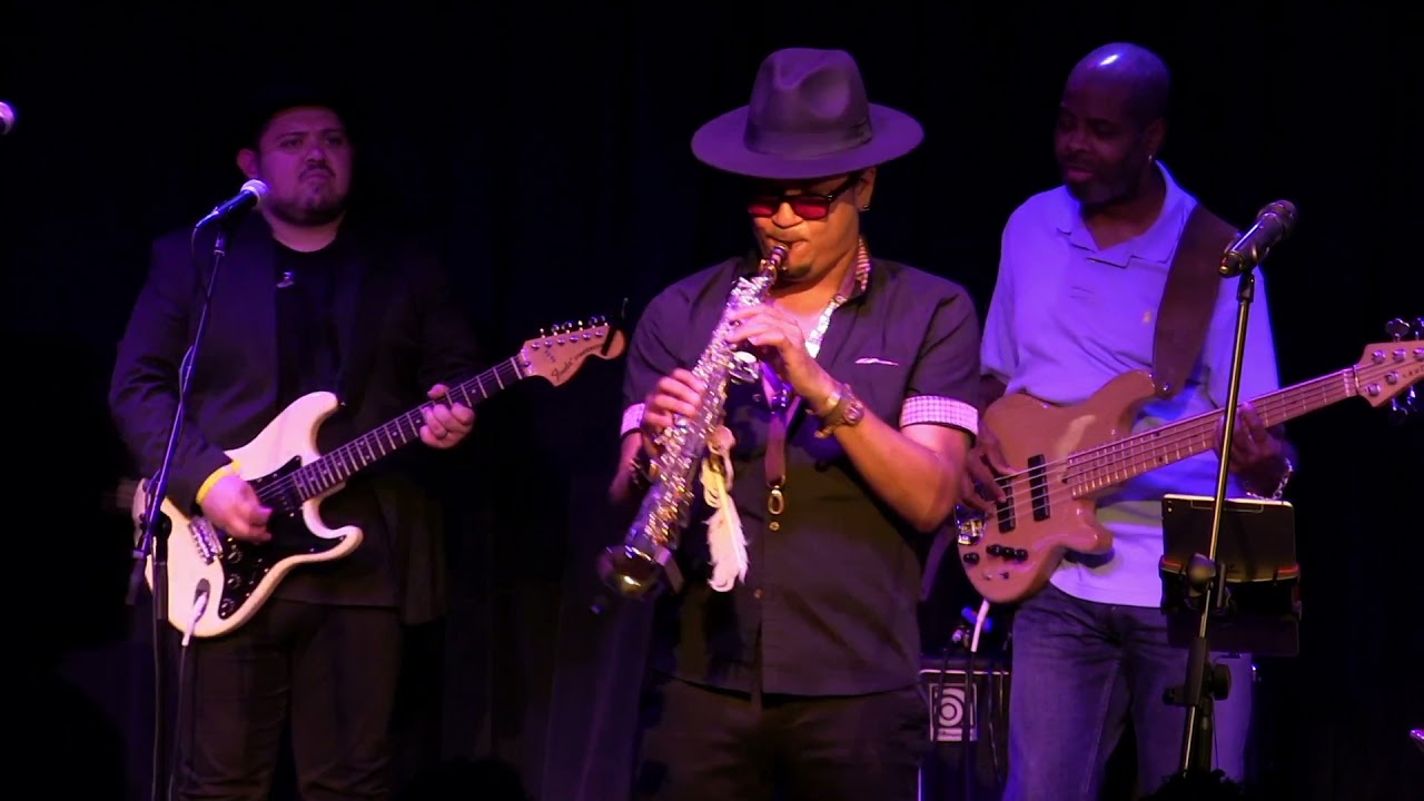 HAVANA -KENNY G SAX COVER PERFORMED BY ADRIAN CRUTCHFIELD LIVE