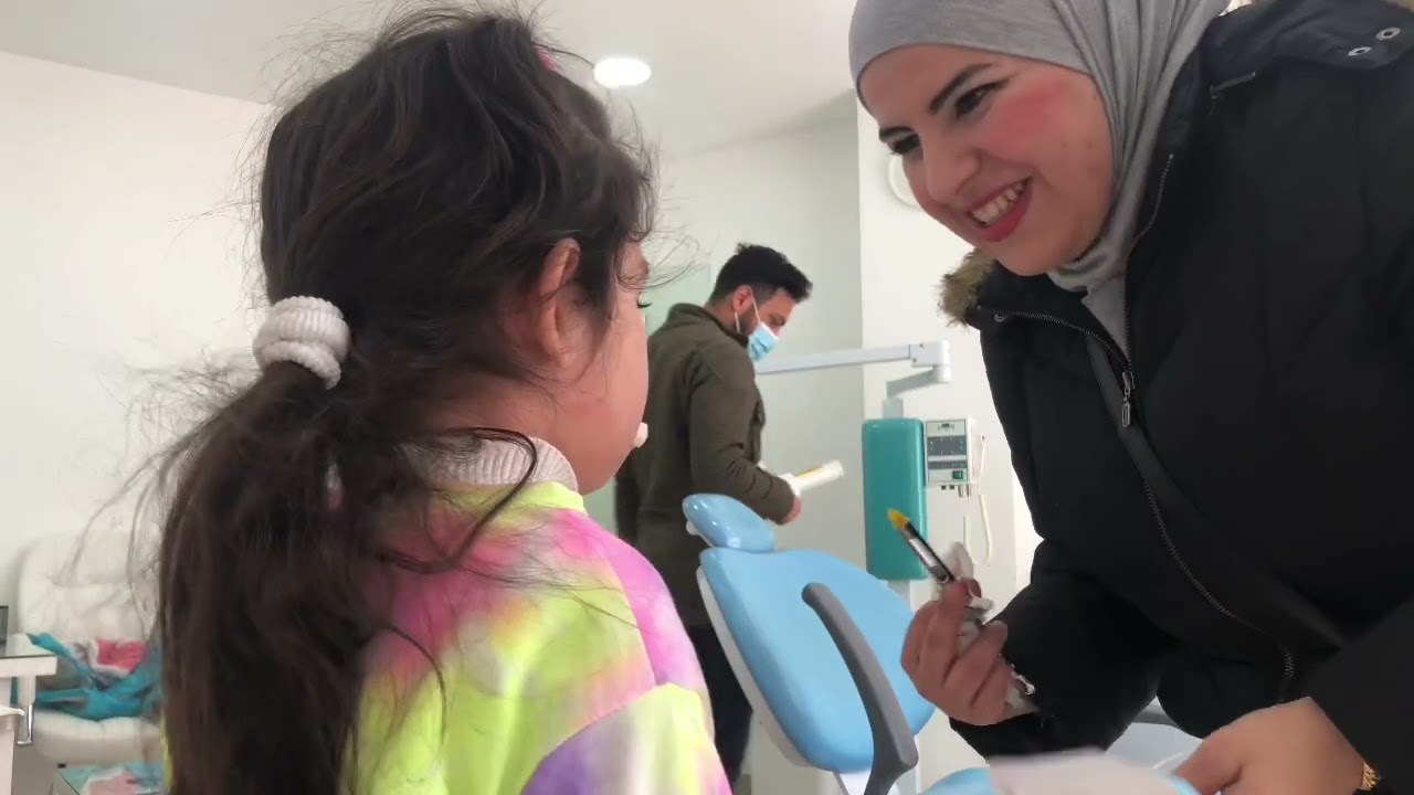 جايين نخلع السن الخامس ل لميس