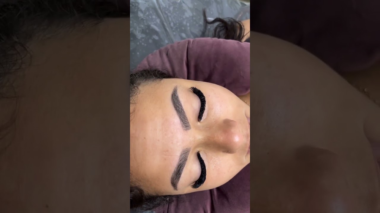 Mega volume o nosso queridinho 😍#c&iacute;lios #lashes #ciliosperfeito #lashextensions