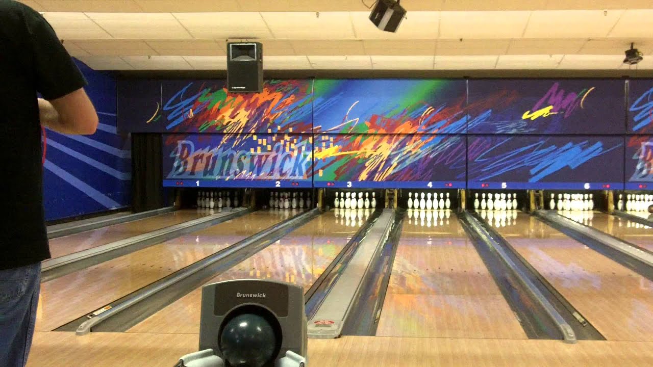 First Time Bowling in 2013! (Brunswick Zone - 1/10/13)