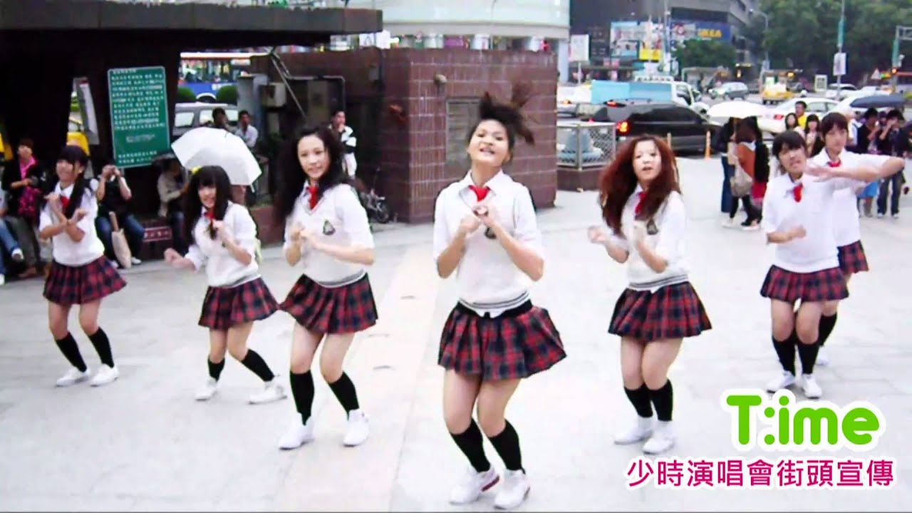 SNSD-Into the new world+Oh! By T:ime 101016-少女時代演唱會街頭宣傳