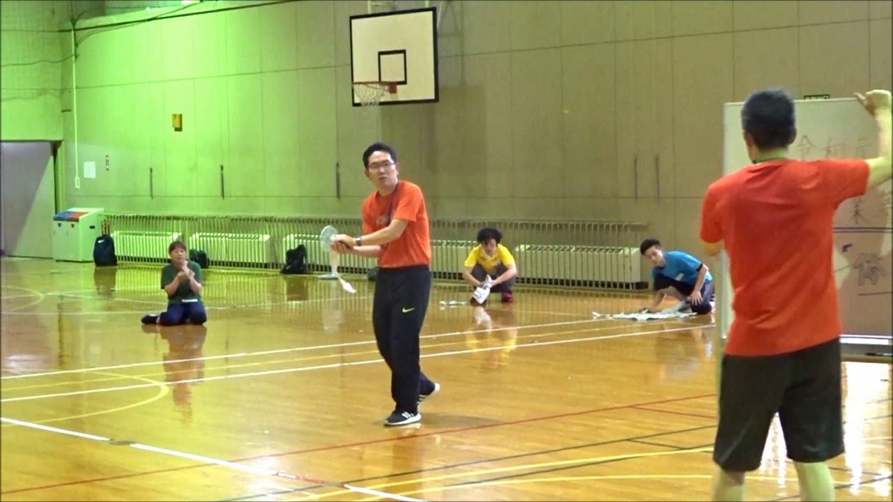 体つくり運動⑩ 　流れ星ボールでキャッチボール
