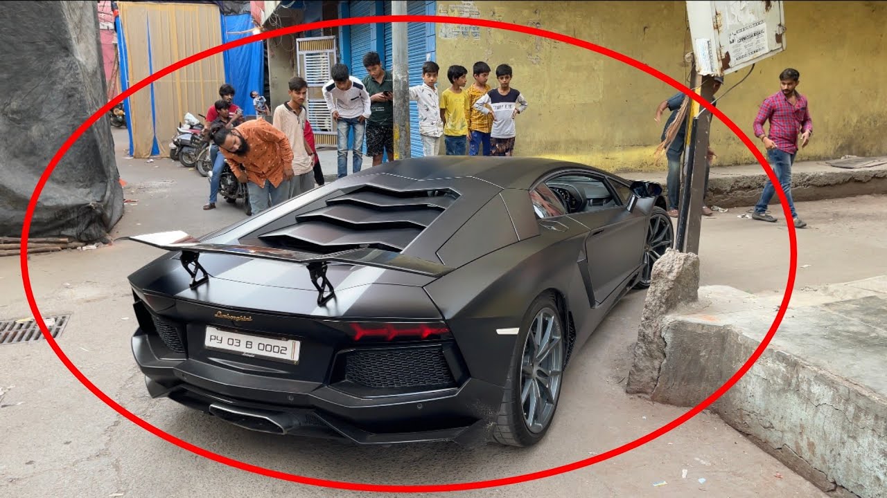 Driving Lamborghini In OLD CITY | Reactions | INDIA