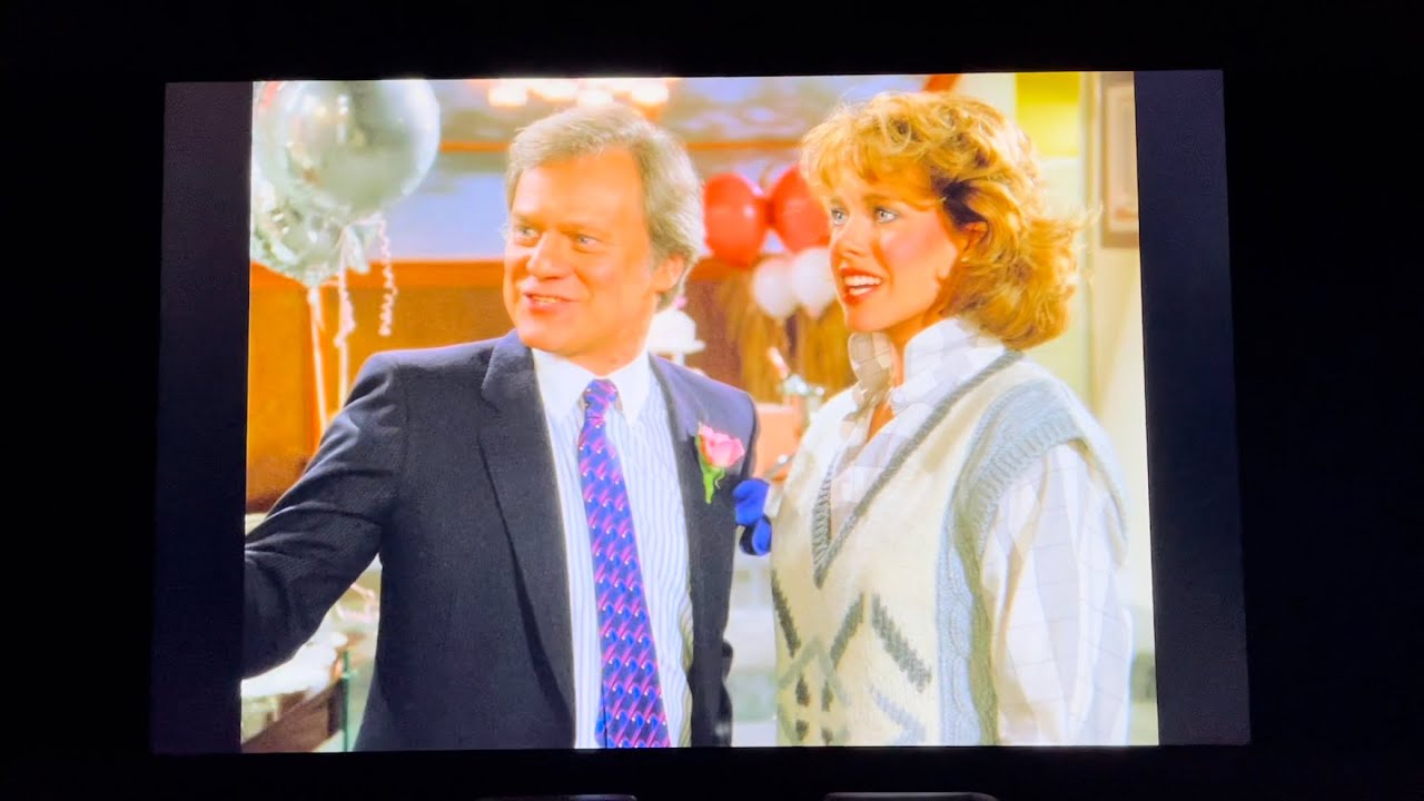 Dallas: Cliff marries Jamie.