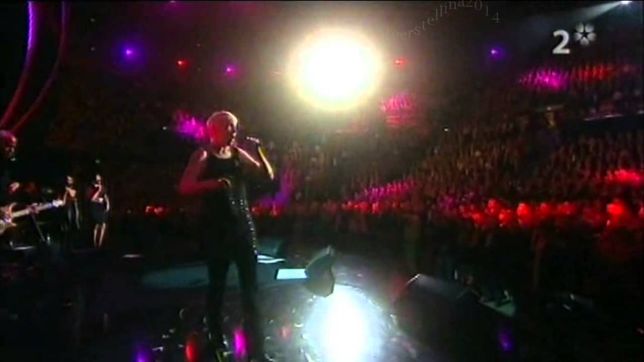 Annie Lennox: Sweet Dreams (Live Nobel Peace Prize 2007) - HQ