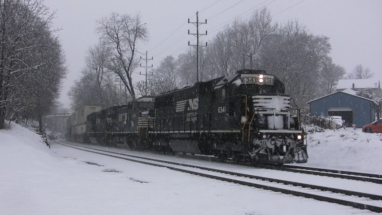 Trains in the Snow on the Norfolk Southern Harrisburg Line on Thanksgiving