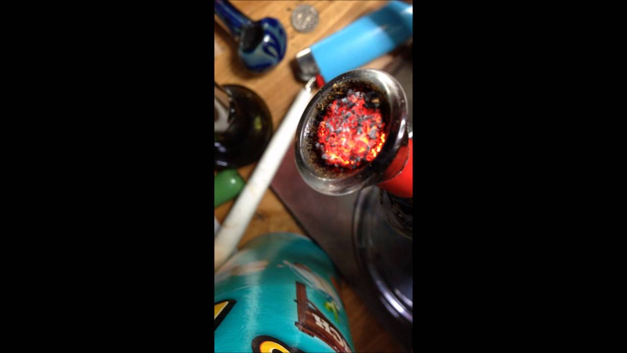 Decent bong rip *closeup on bowl*