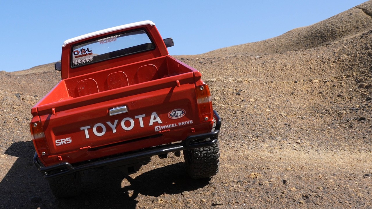 RC4WD Trail Finder 2 RTR w/1982 Toyota Pickup Hard Body Set (Red/Blue) 本格ラジコン専門東京OBLHOBBY トヨタ・1982