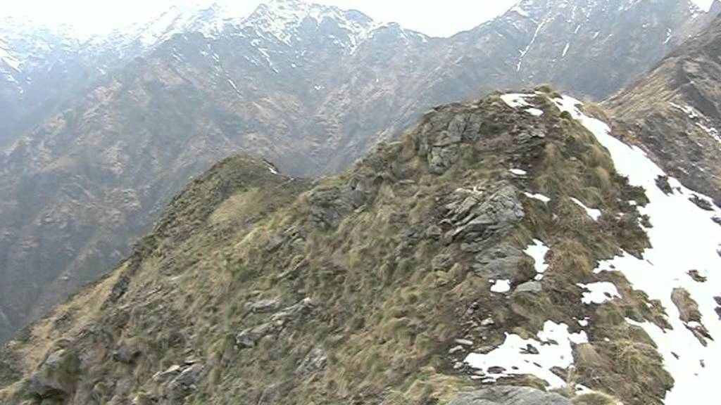 M Luvot, per le Alpi Solivo e discesa canale interno.mpg