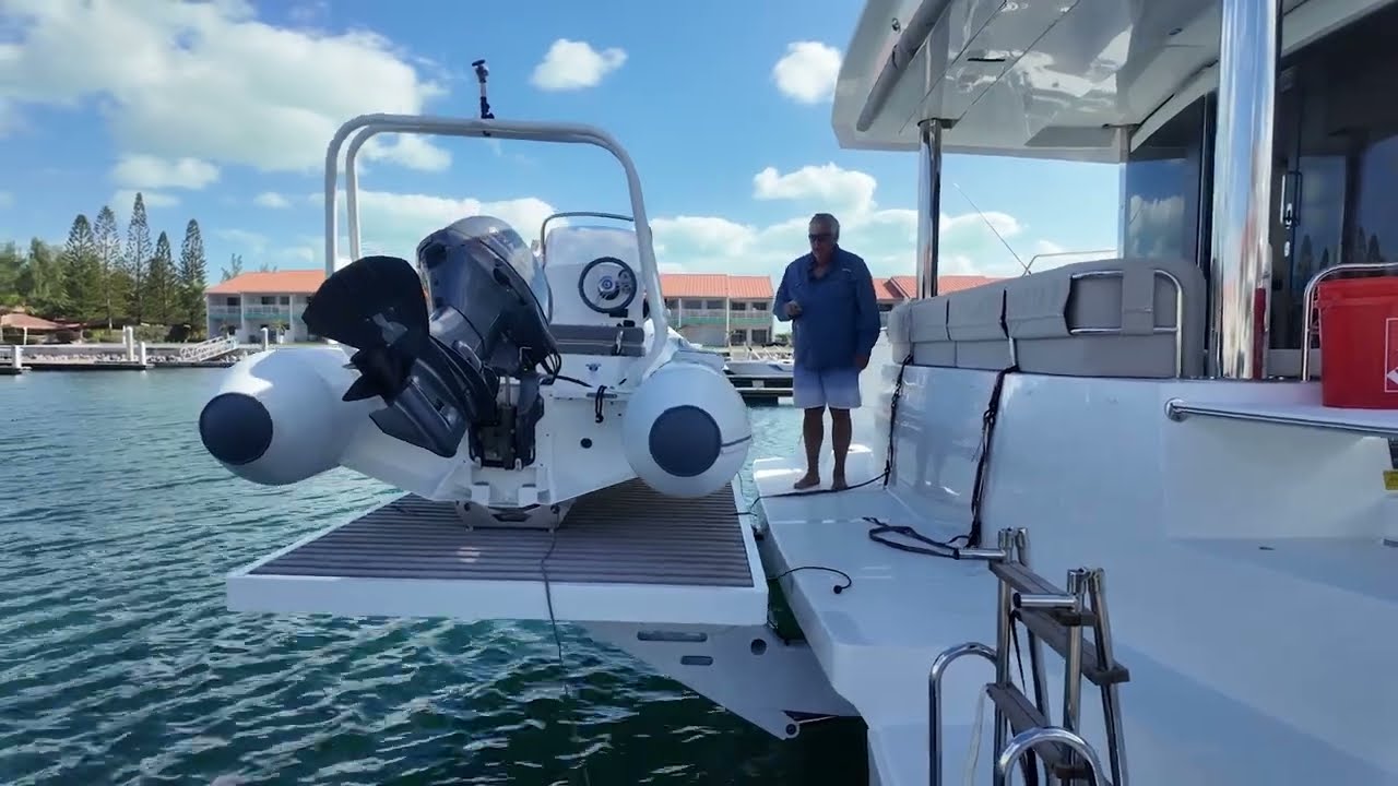 The Hydraulic Platform on the Bali 5.8