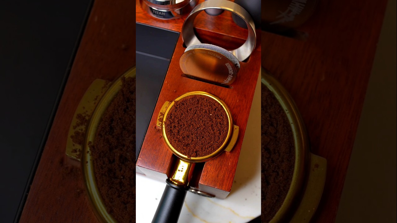 Вкусный кофе, приготовленный для моей лучшей подруги ☕️ #шорты #кофе #латтеарт #короткиевидеонаYo...