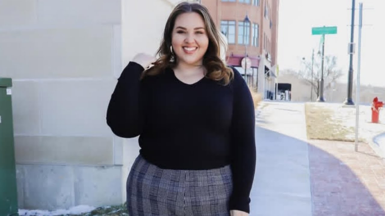 Sarah Rae ~ Glamorous Plus size, Curvy Model, Wiki, Lifestyle and Biography.