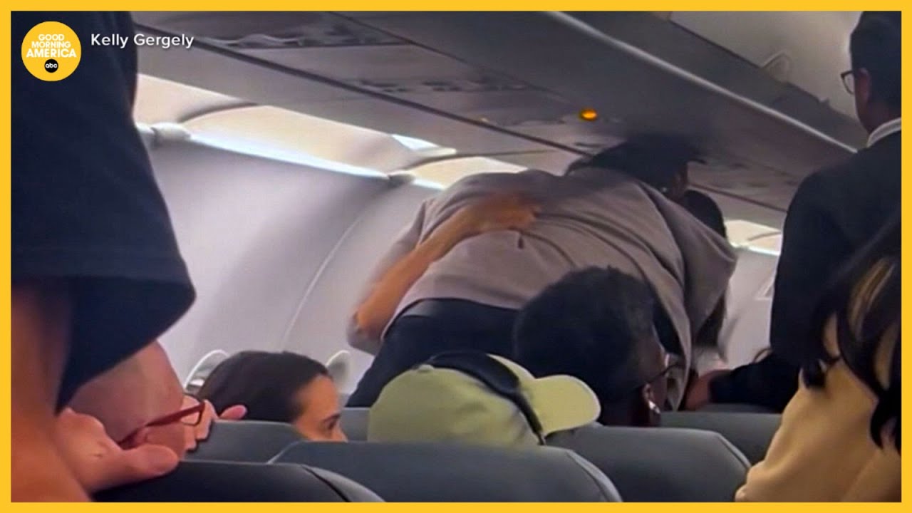 Fight on Frontier Airlines plane caught on camera