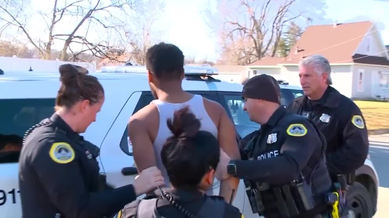 WATCH: Des Moines police capture suspect wanted by US Marshals
