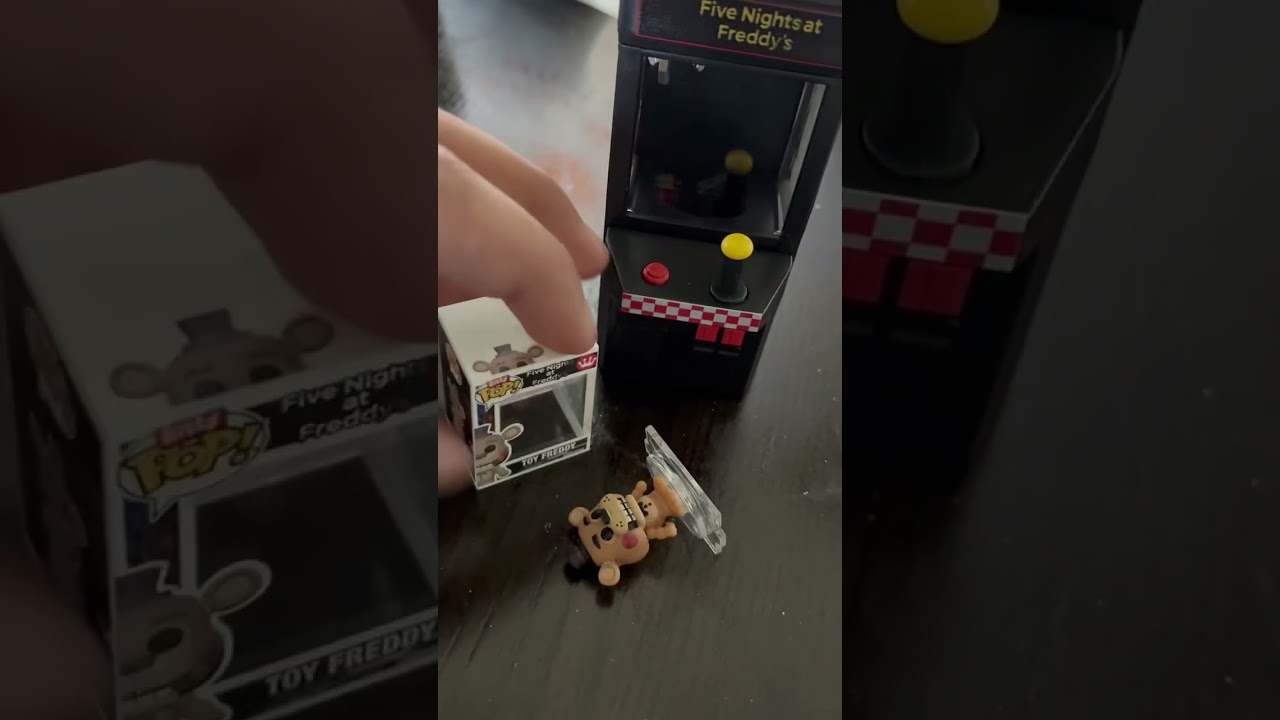 Toy, Freddy arcade machine