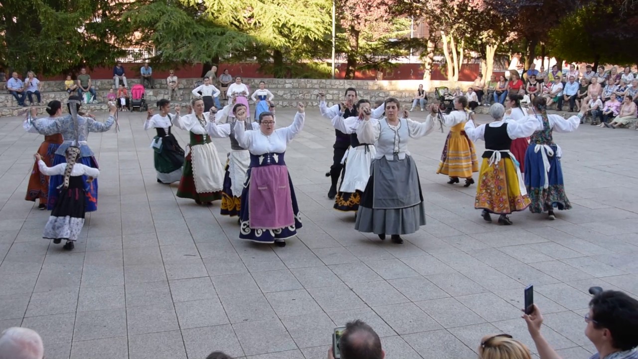 GRUPO DE DANZAS PAN Y GUINDAS (PALENCIA)          Jota Panaderas de Grijota
