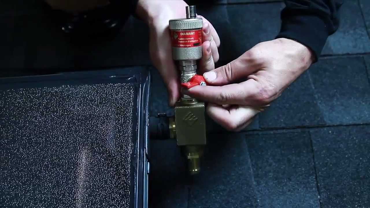 Bosch FKC Solar Thermal Collector Installation Video