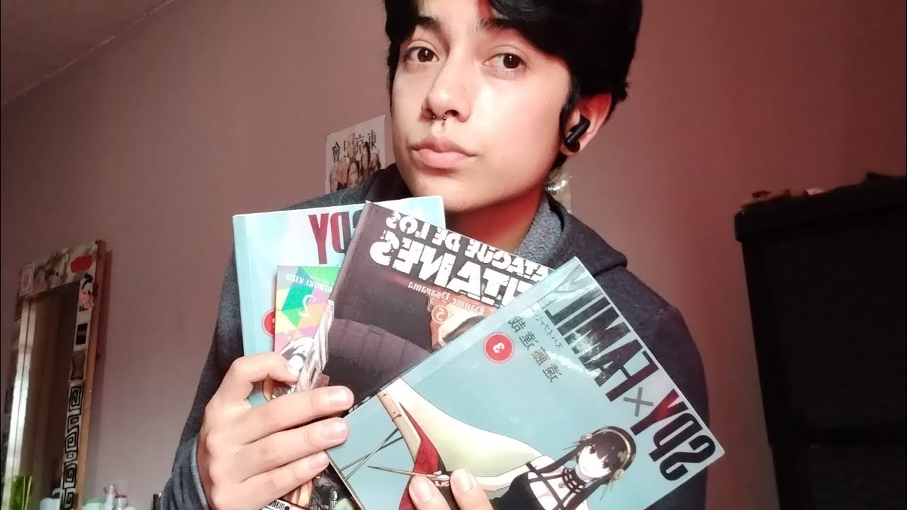 Asmr roleplay vendedor de cómics manga 