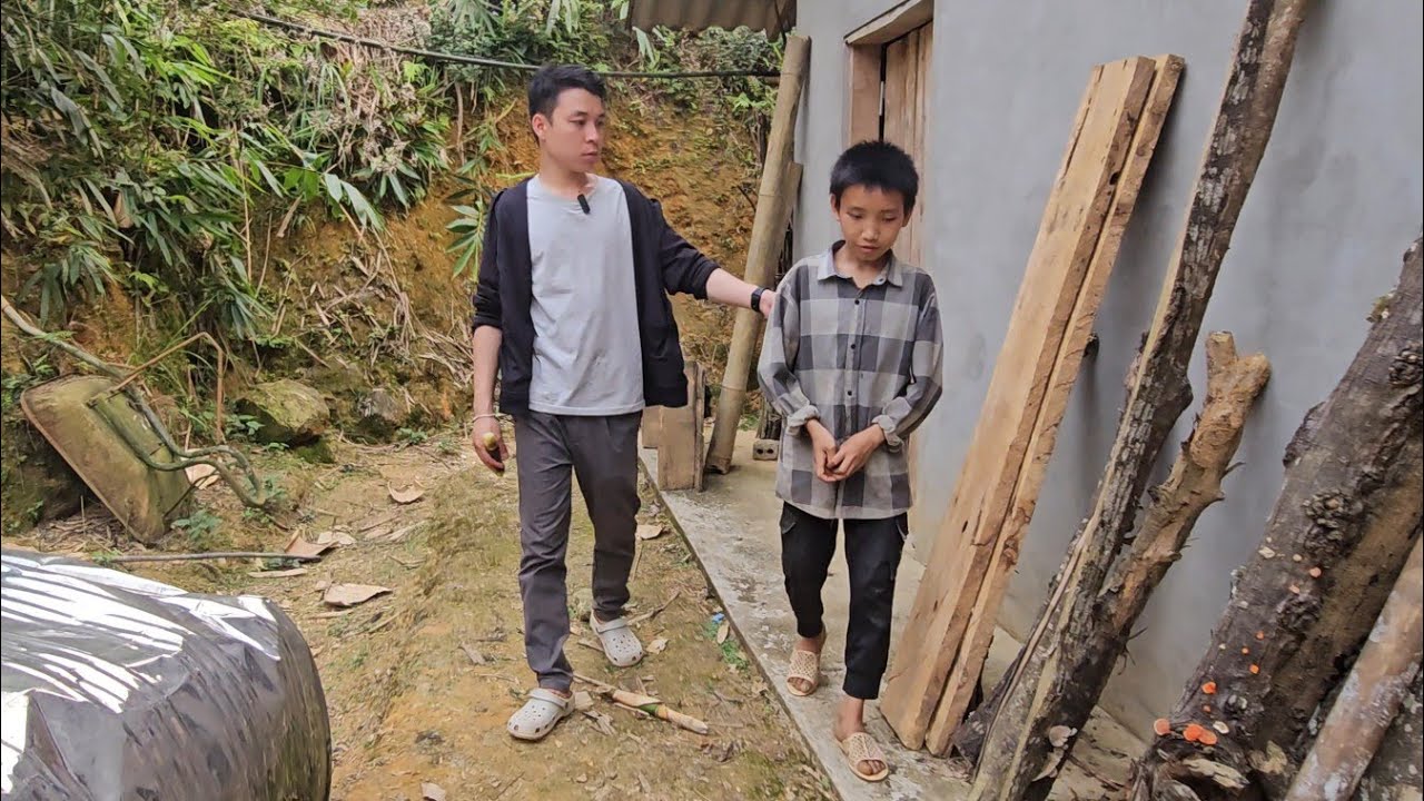 Thăm Nh&agrave; Kh&aacute;nh Bạn Ch&aacute;u Ph&uacute;c Nổ Tr&ecirc;n Tuyến Đường L&ugrave;ng Pục Do Chị Th&ocirc;n Ở &Uacute;c T&agrave;i Trợ