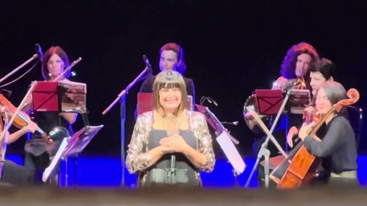 Silvia Mezzanotte live al teatro Duse