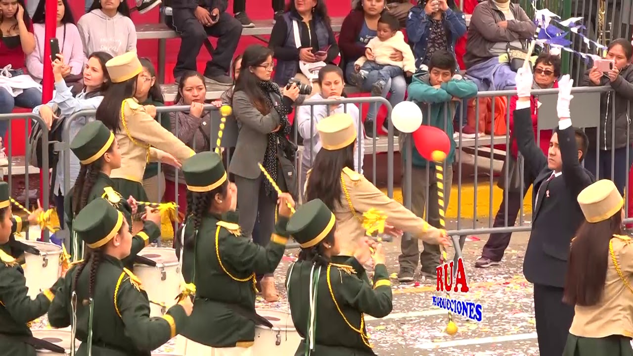 Desfile escolar en la Fontana la Molina 2019