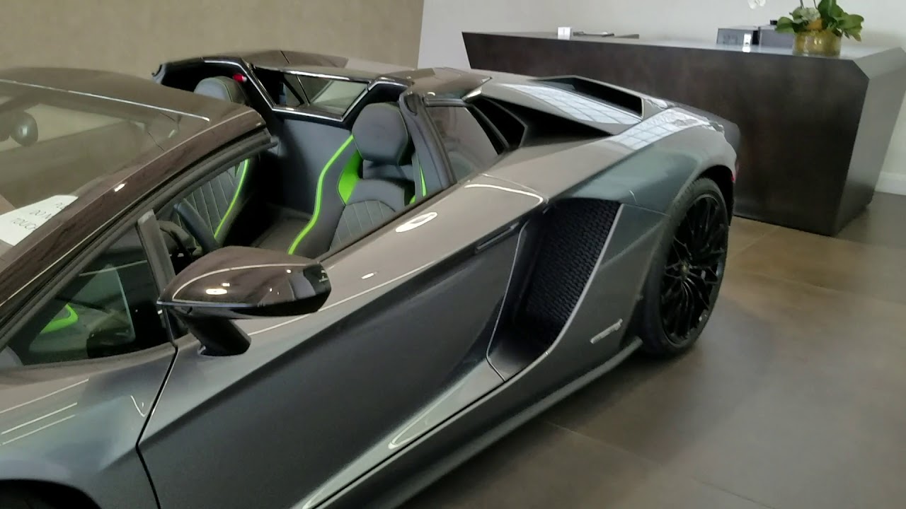 Lamborghini Aventador S Roadster