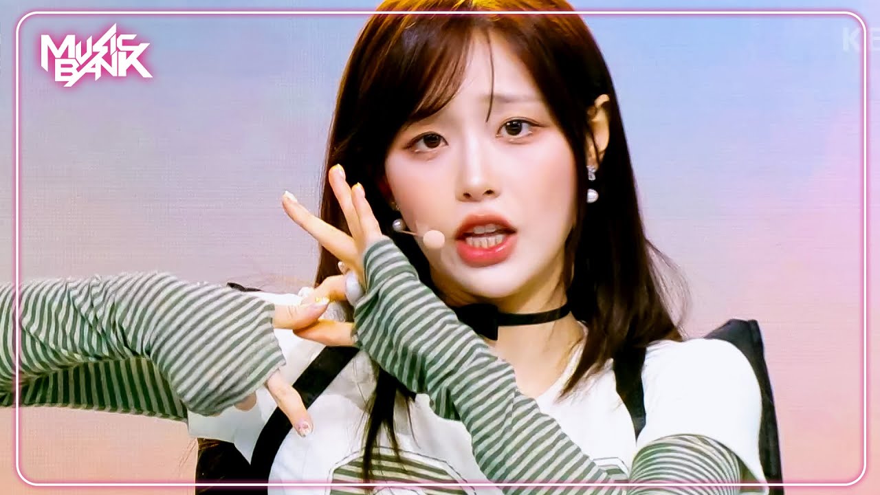 Only cry in the rain - CHUU 츄 [Music Bank] | KBS WORLD TV 250502