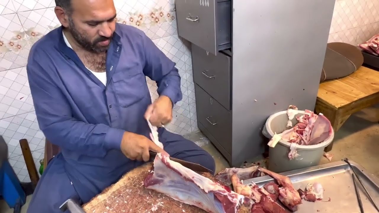 Arshad beef shop | Butcher cutting skill | Pakistani beef factory