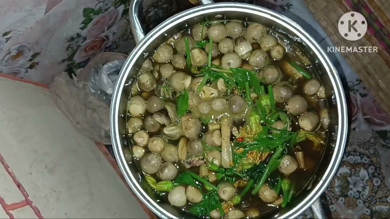แกงหน่อไม้ใส่เห็ดฟางนัวส์ๆ หม้อใหญ่ๆจ้า!!!!