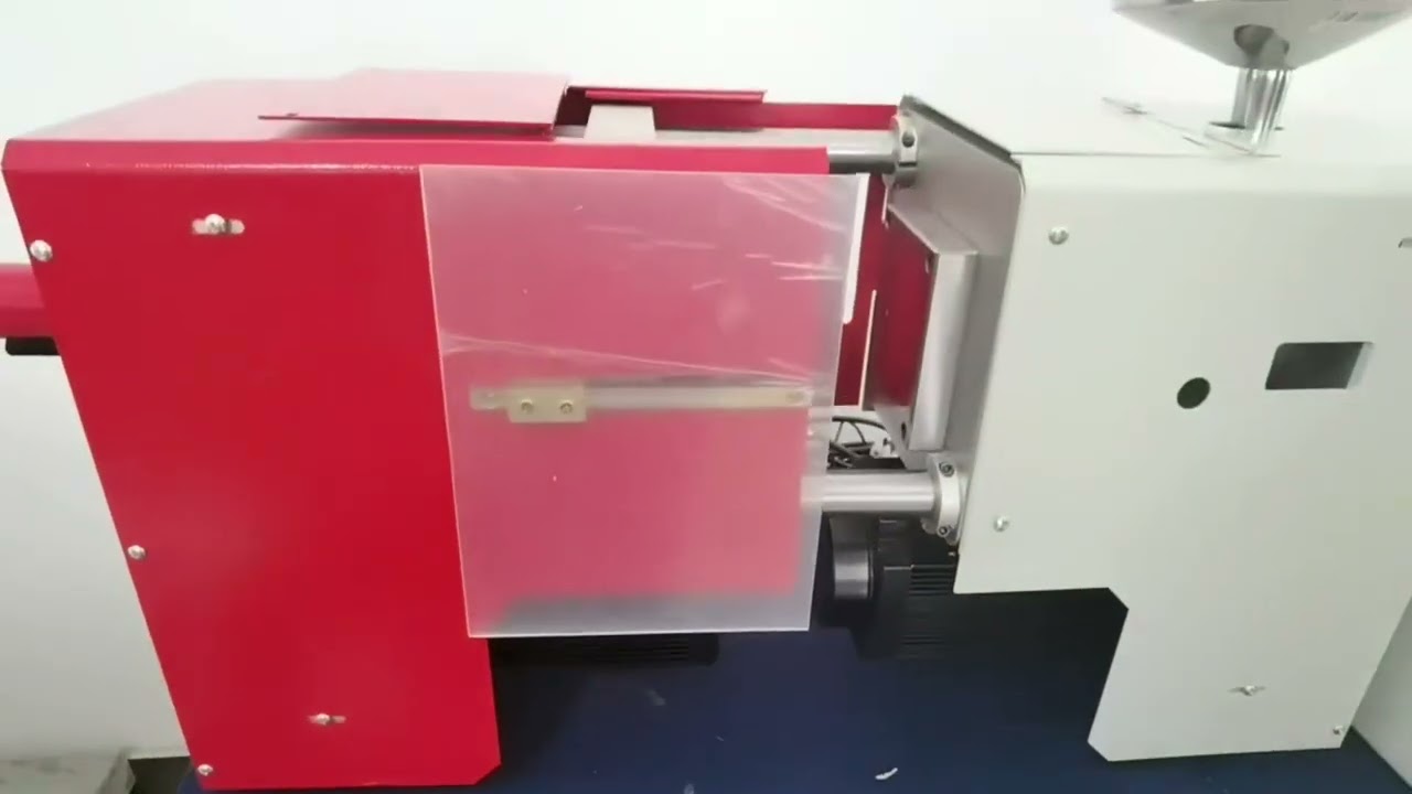 Mini desktop injection molding machine