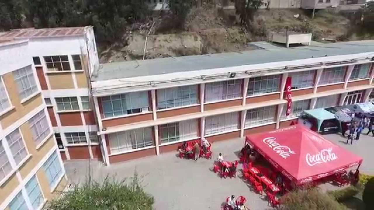 Colegio San Ignacio, Zona Sur La Paz Bolivia ,drone flight Phantom 3 Advanced 1080 HD Aug 2015.