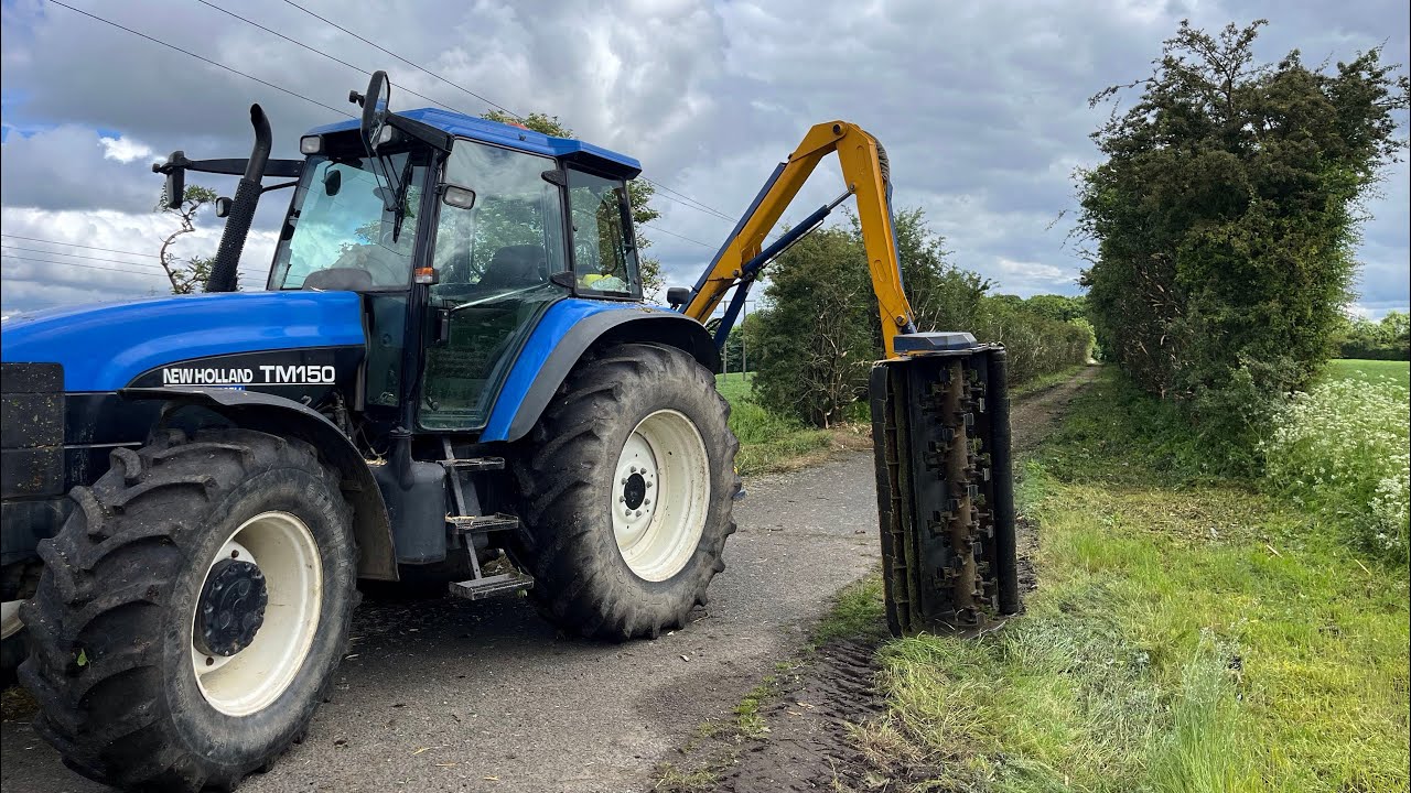 HEDGECUTTING ON THE TM150! Tidying a track with the TM and Bomford