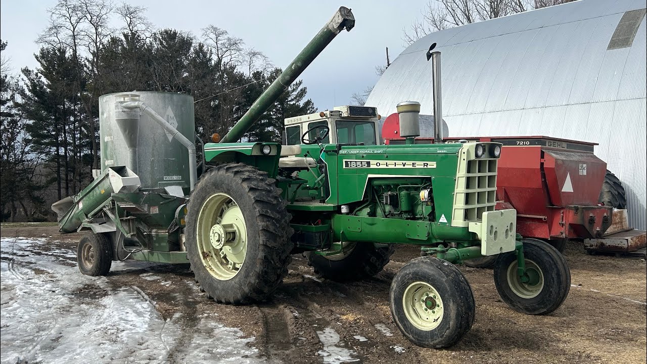 Grinding Feed And Mixing TMR