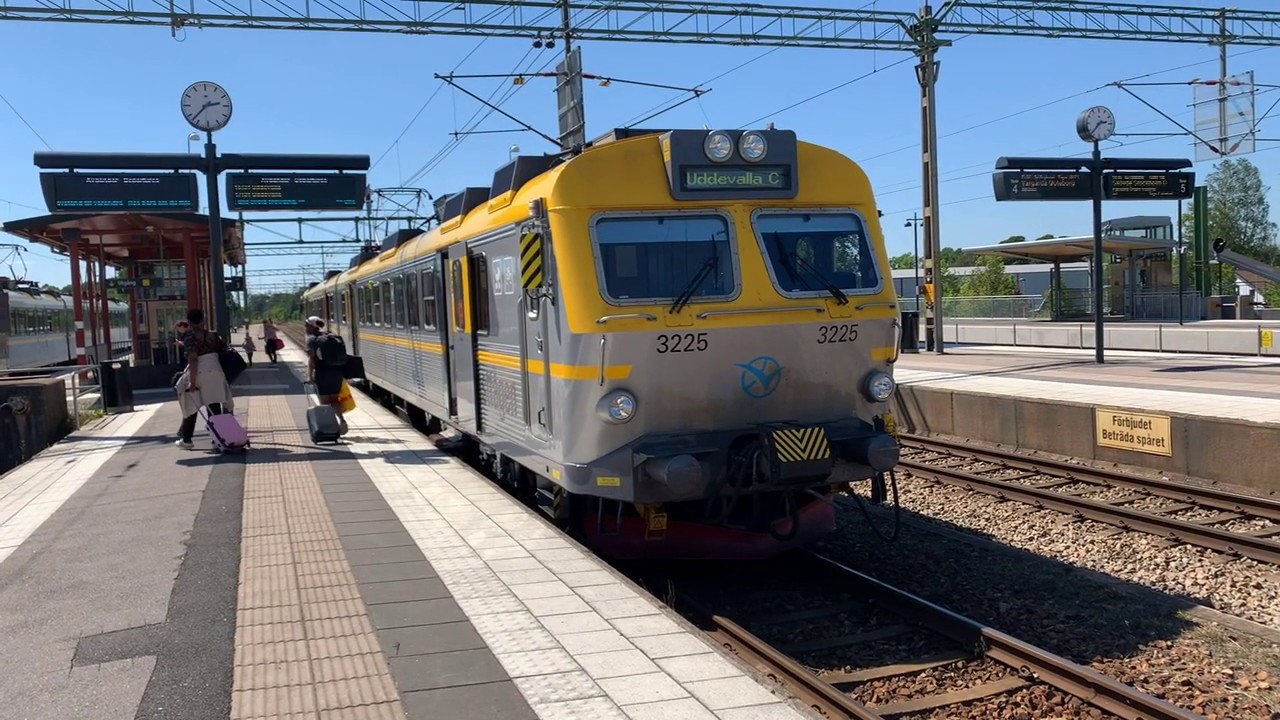 Tågresa i Sydvästsverige   Del 3 - Herrljunga - Helsingborg med SJ Regional och X2000 via Göteborg