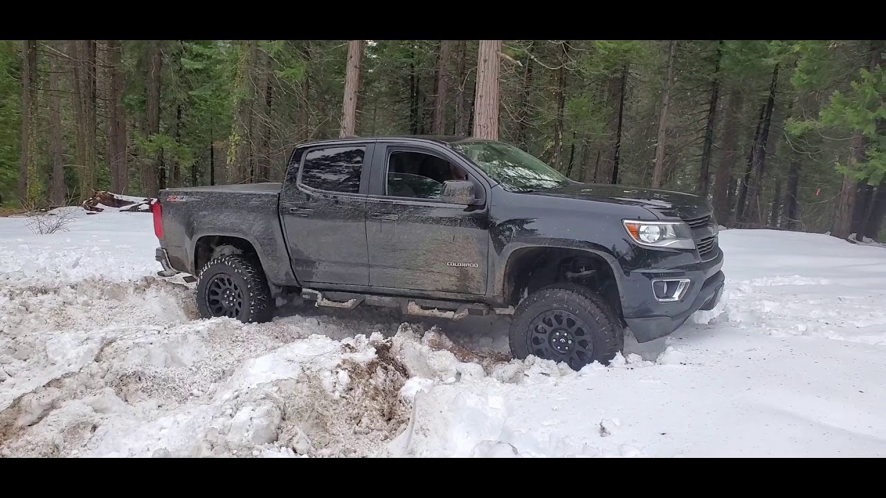 2016 Chevrolet Colorado z71 4x4 stuck in snow