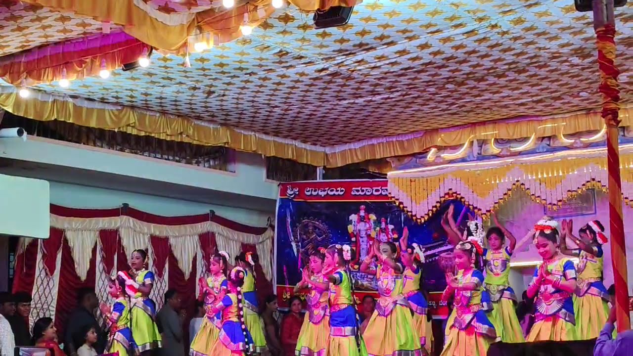ಶ್ರೀ ಕ್ಷೇತ್ರ ಉಭಯ ಮಾರಮ್ಮ 55 ಮಕ್ಕಳಿಂದ ಭಕ್ತಿ ಗಾನ | Makkalinda Bharatanatya 2026 @APMB15