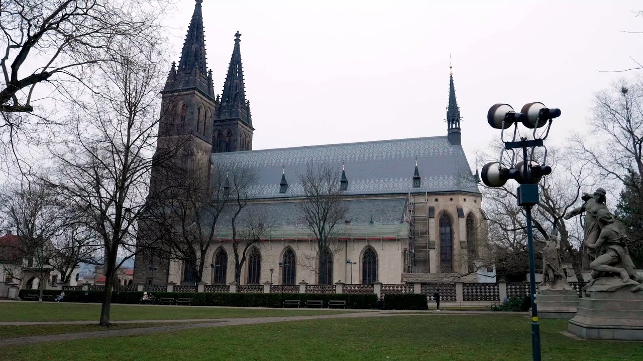 Vyšehrad. Místo, kde ožívají pověsti a kde se historie potkává s klidem | Místopis