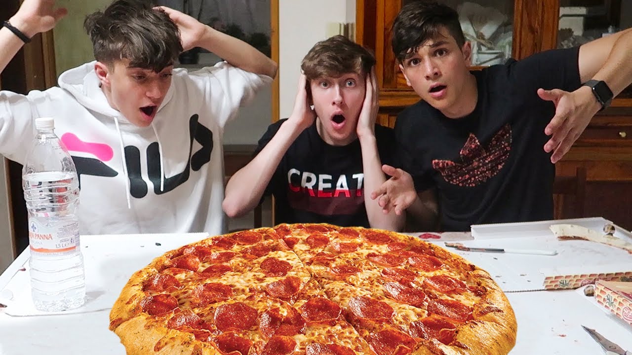 MANGIAMO LA PIZZA PIÙ GRANDE DEL MONDO! (*Assurda!*)