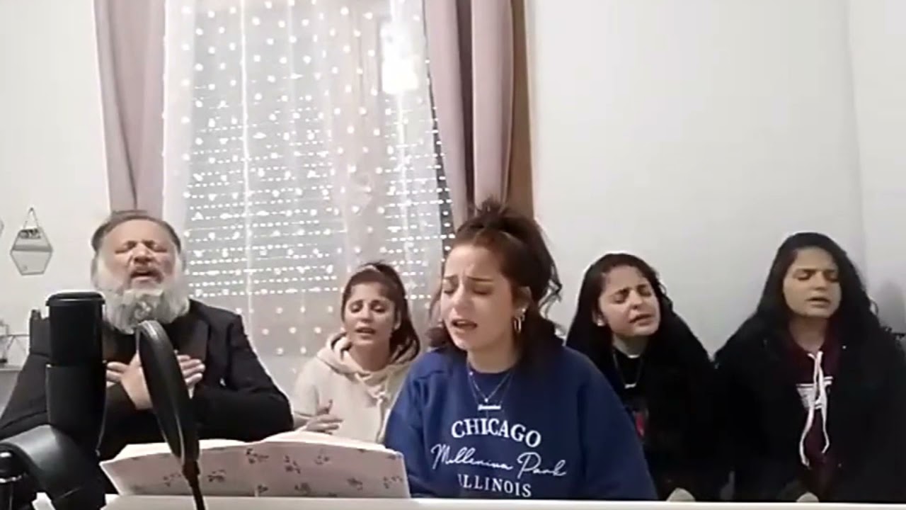 Casa del hermano Roger alabando a Dios.