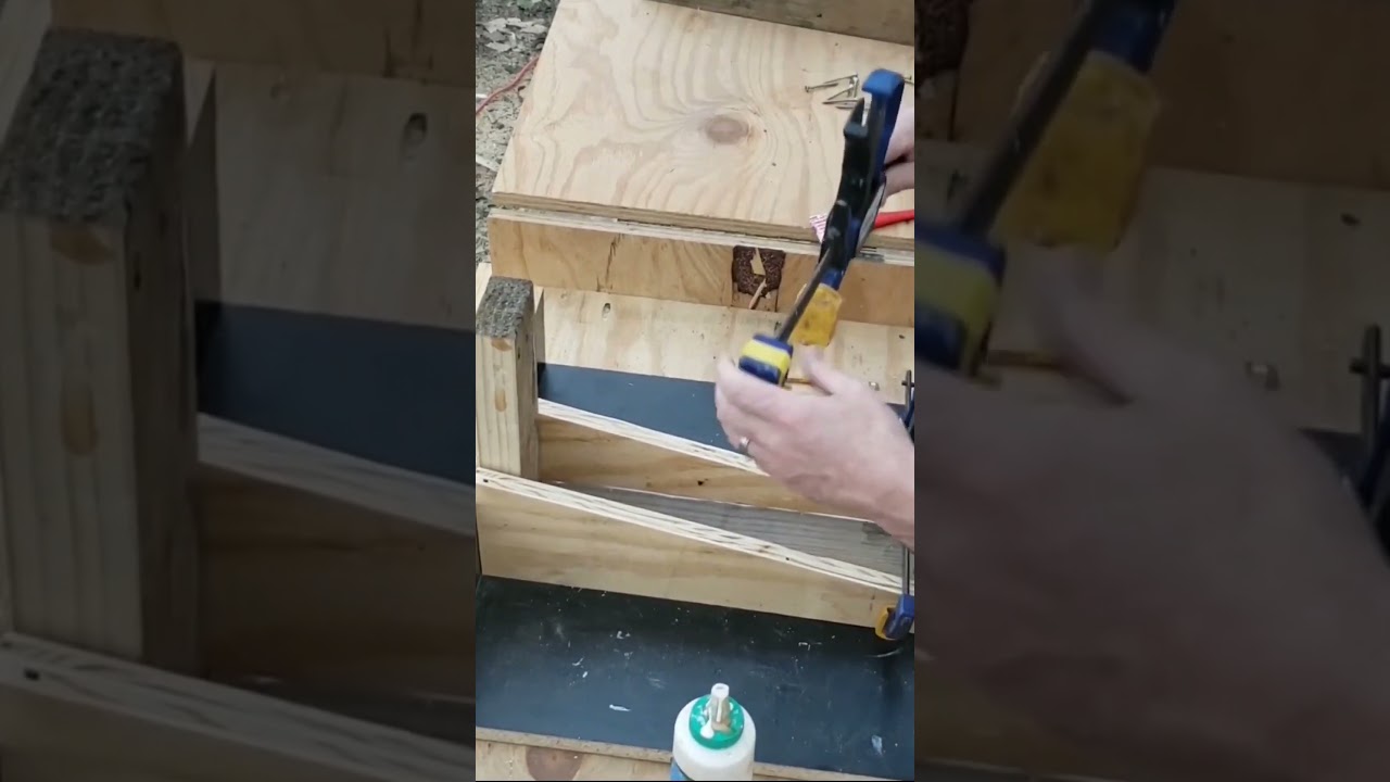 Lumber rack wall for pallet wood #diy #palletwood #woodworking #shopbuild #shoporganization