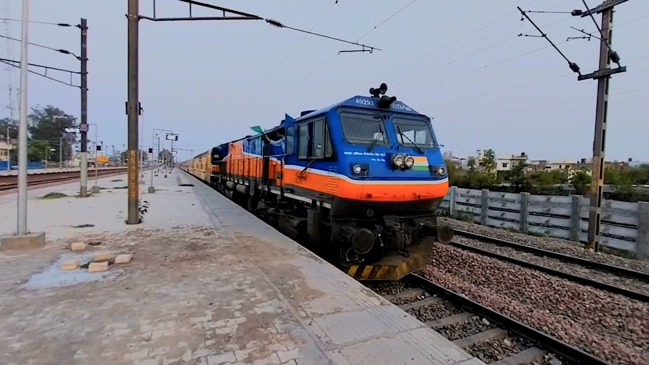 3 in 1 Mad angle livery toaster & emd lead Bhatinda bound trains #railfanaman