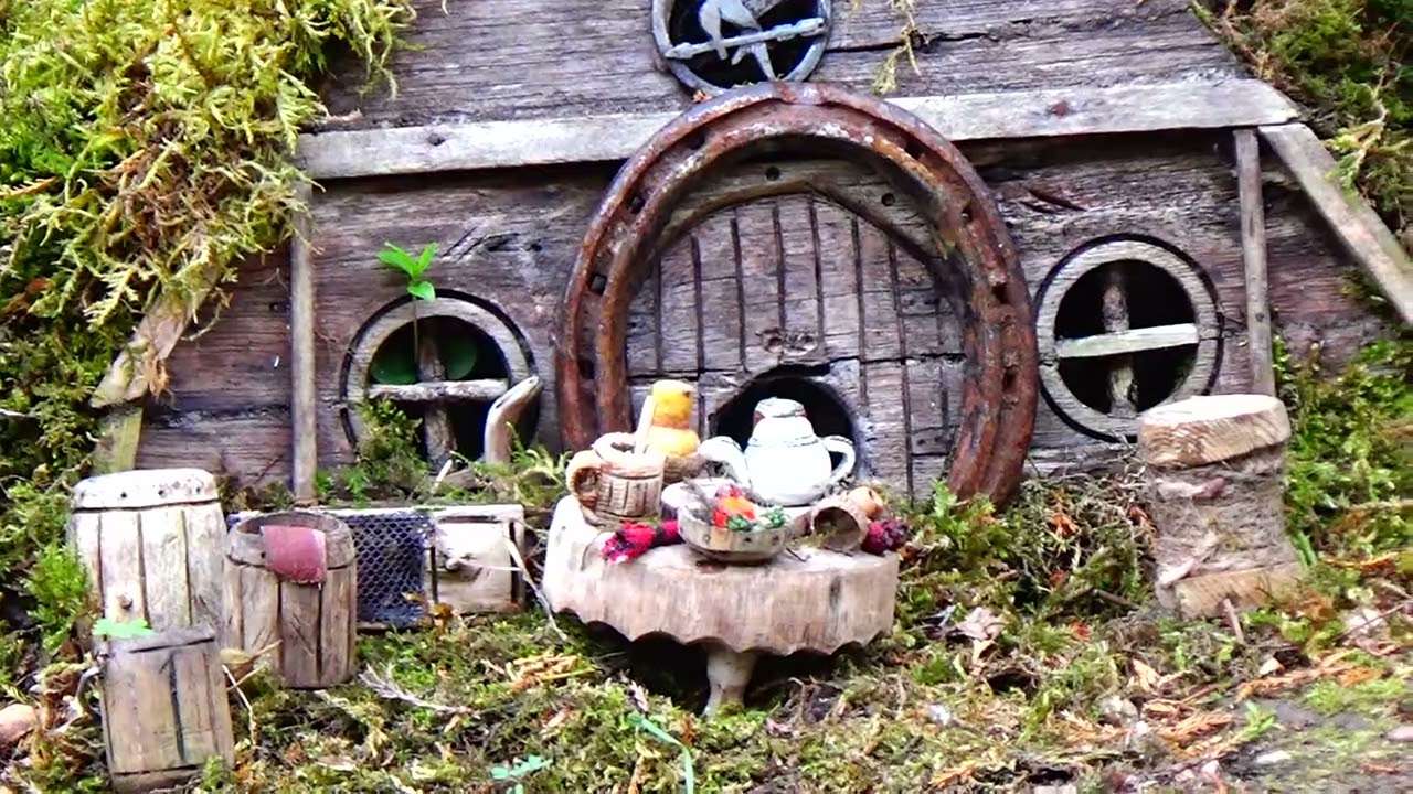 A tour of the true garden Mouse village .